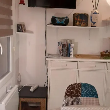 Ground Floor In Center *
