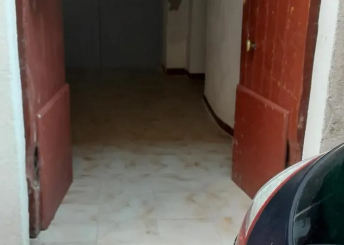 Ground Floor In Center Daire Mèze